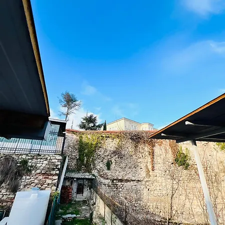 Amida&nurayhousehotel Ξενοδοχείο *
