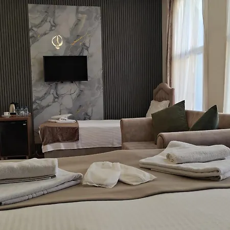 Nuray Hotel *