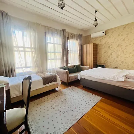 Amida&nurayhousehotel מלון