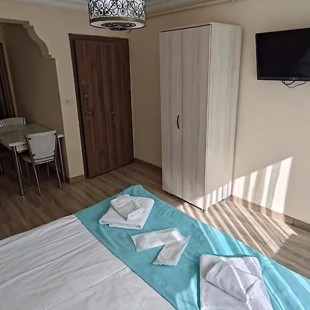 Nuray * Κωνσταντινούπολη