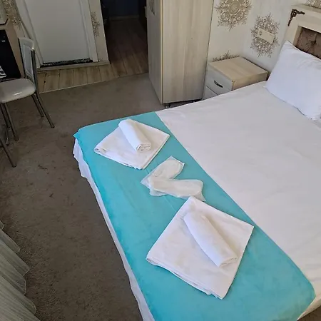 Nuray Hotell *
